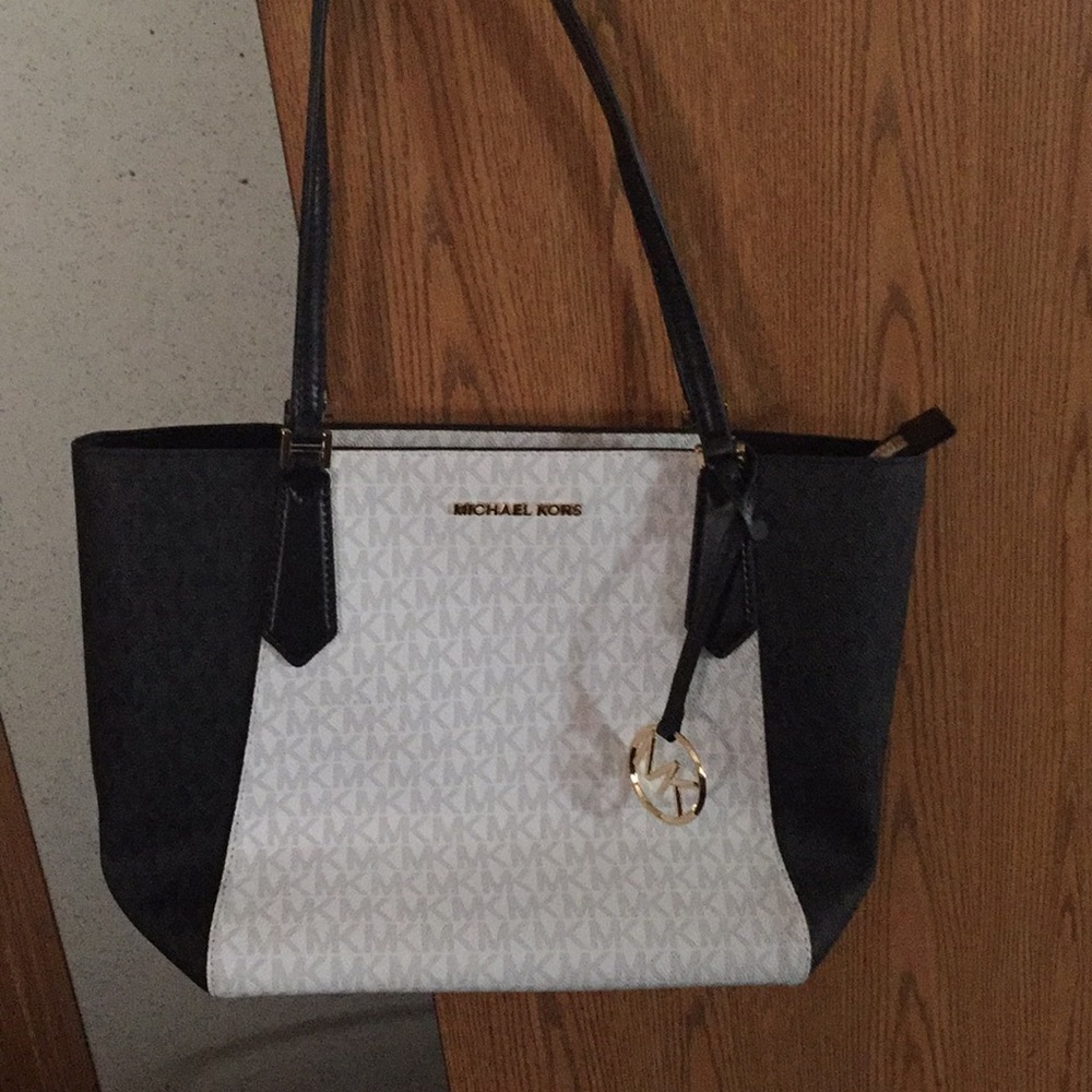 Michael Kors tote